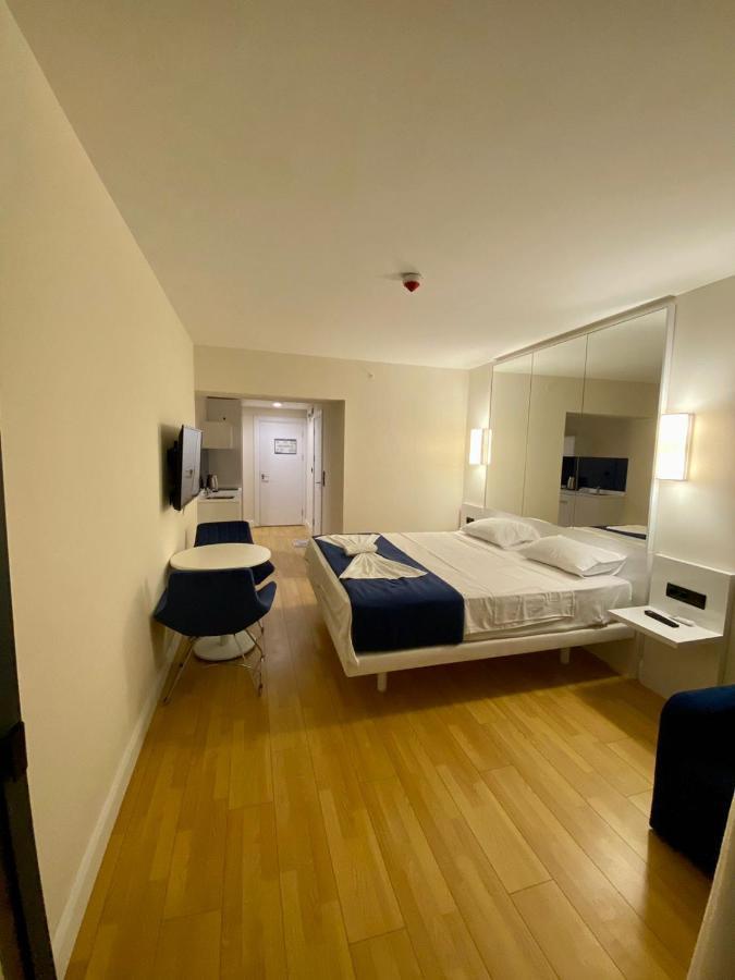 Aparthotel For Batumi Orbi City Oda fotoğraf